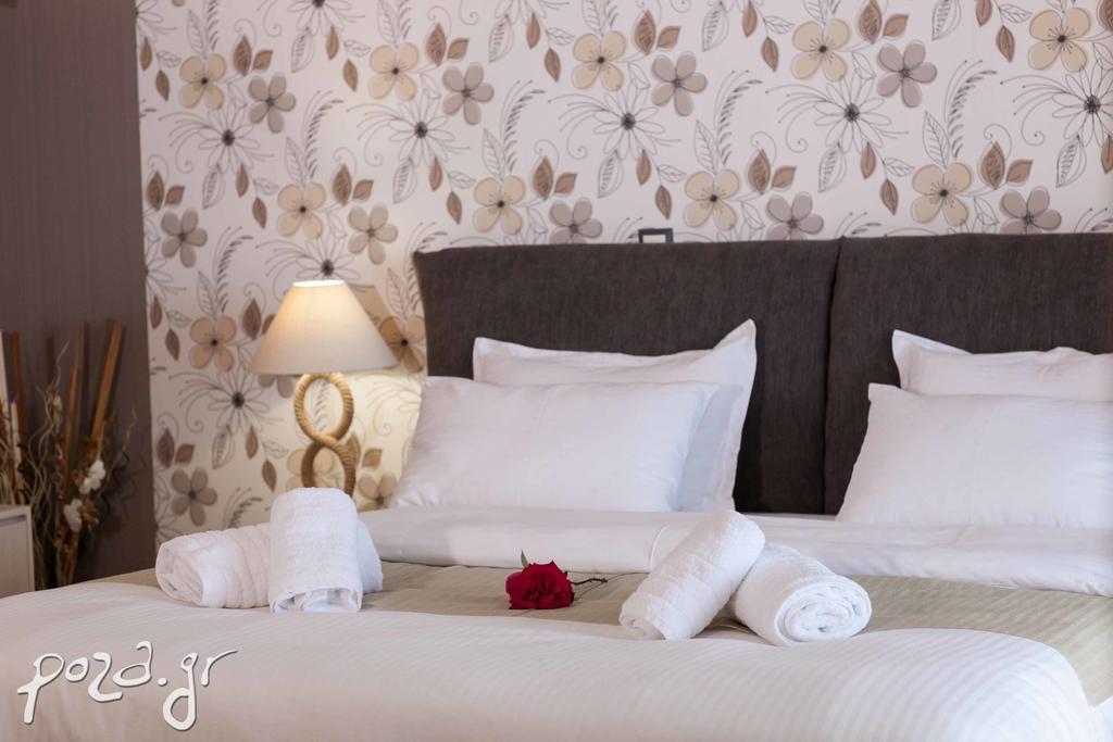 Petra Thea Apartment Kalamata Bagian luar foto