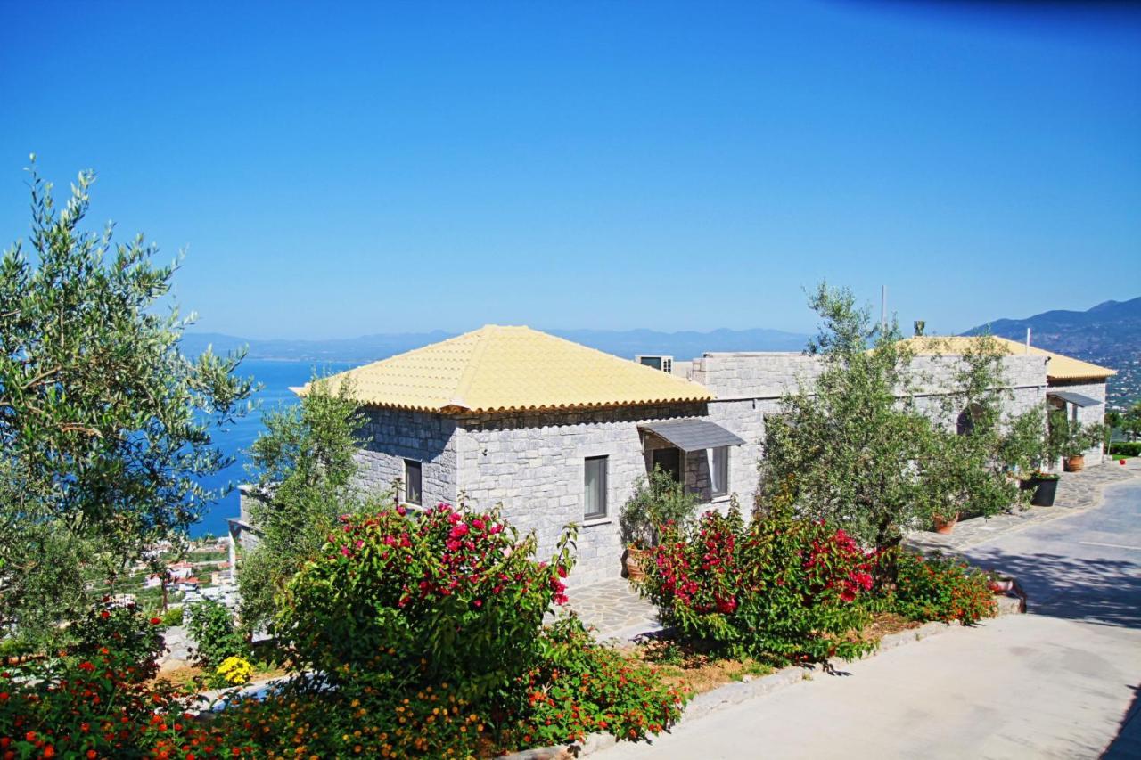 Petra Thea Apartment Kalamata Bagian luar foto